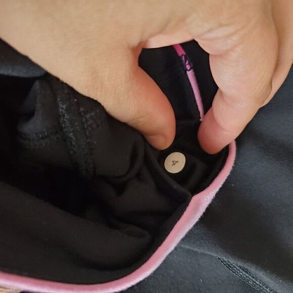 Lululemon Gather & Crow Croppes Yoga Pants Size 4 - Picture 9 of 9